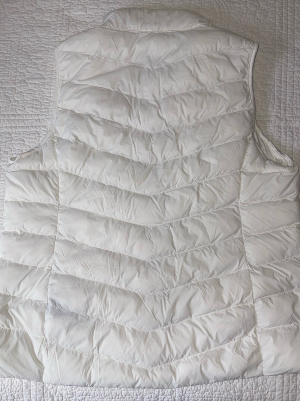 32 Degrees White Chevron Quilted Puffer Vest - Picture 3 of 5
